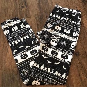 No Boundaries black and white medium leggings